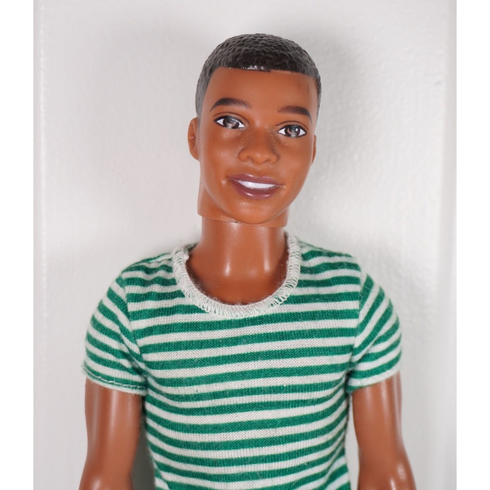Mattel Ken Fashionistas African American FNT86 Fashion Doll #18 Barbie